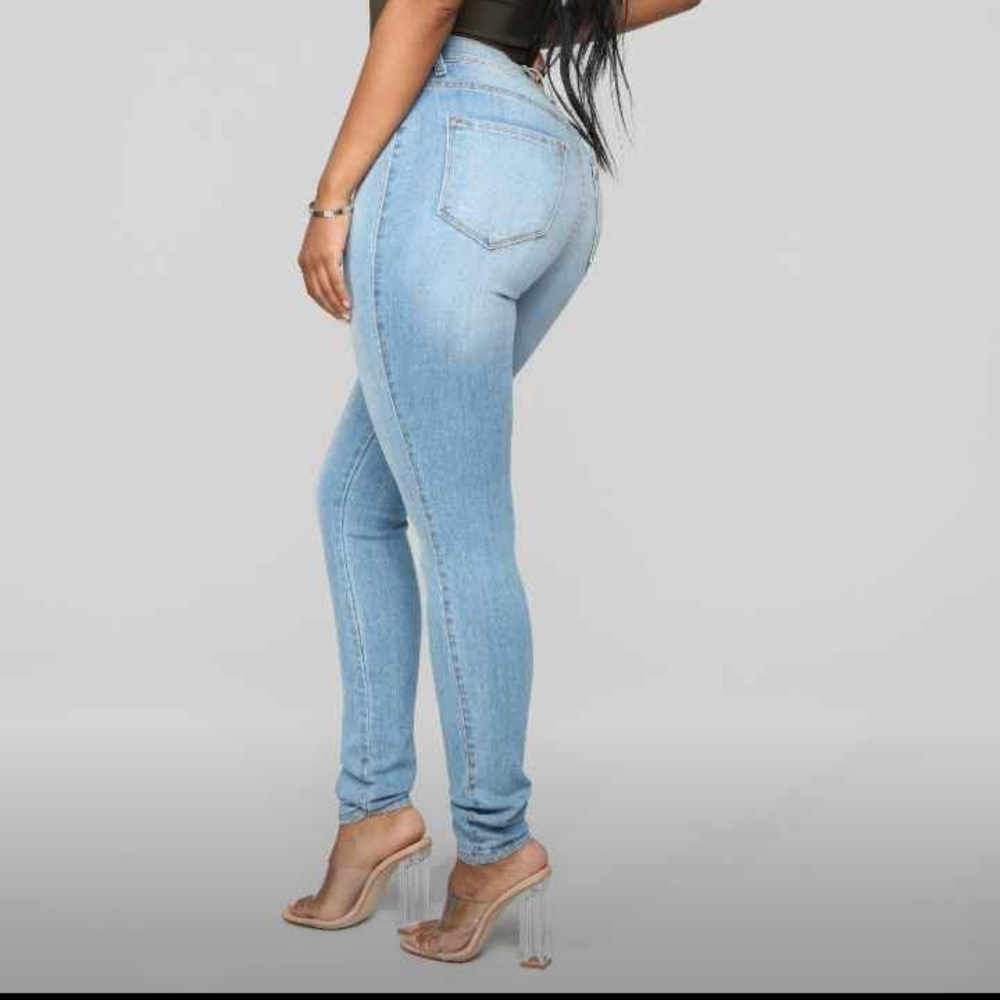 New Fashion Nova high waist skinny jeans. Size 7